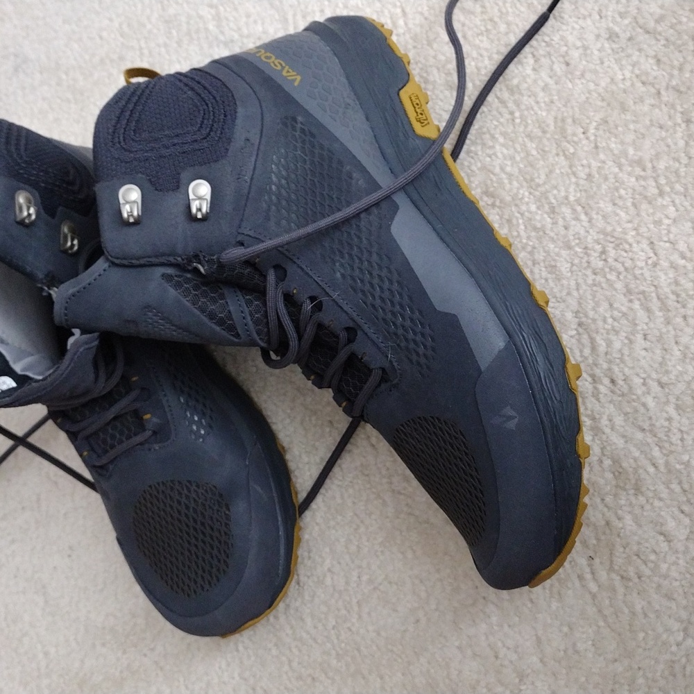 Vasque dark gray leather and mesh hiking boots. NWOT. Size 10